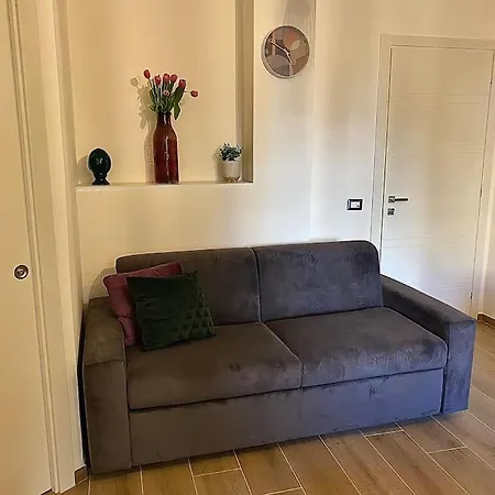 Vatican Flat Family * Rome